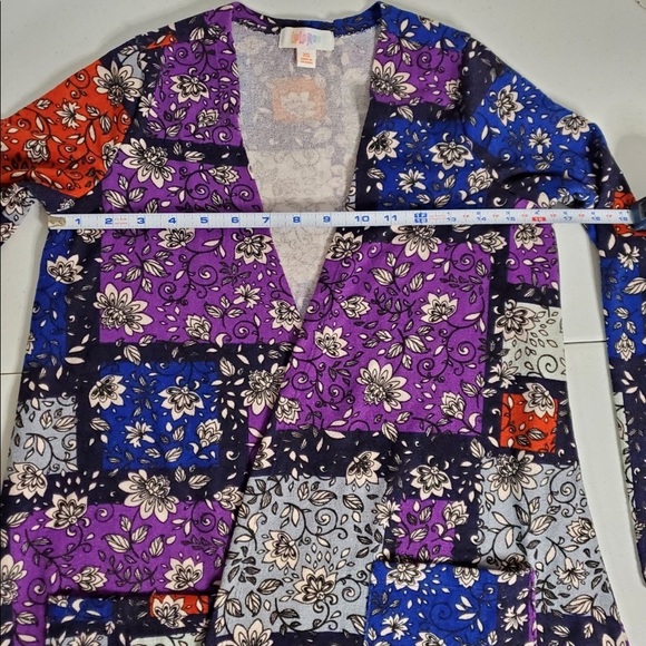 NWT lularoe Sarah Floral quilt pattern,blue/black long cardigan, sz, XS - Picture 4 of 4